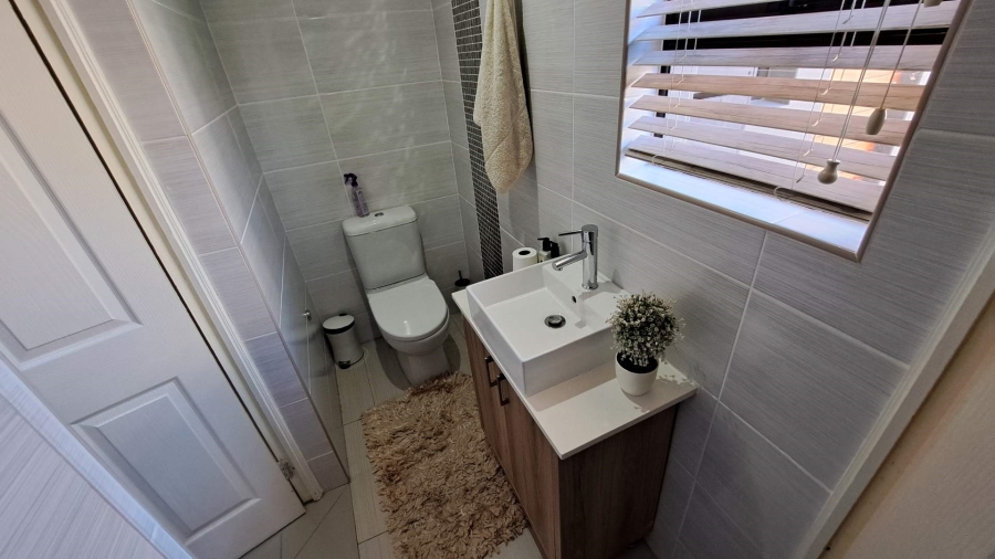 3 Bedroom Property for Sale in Wild Olive Estate Free State